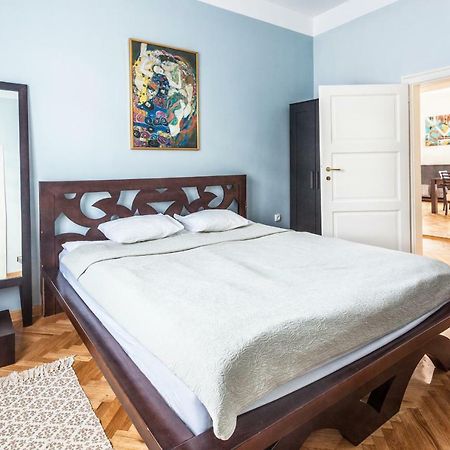 99 Muses Apartments Dordegol Екстер'єр фото