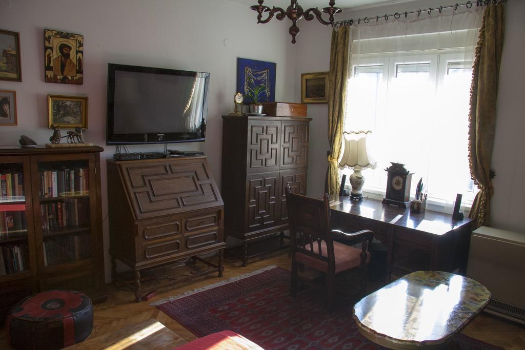 99 Muses Apartments Dordegol Екстер'єр фото