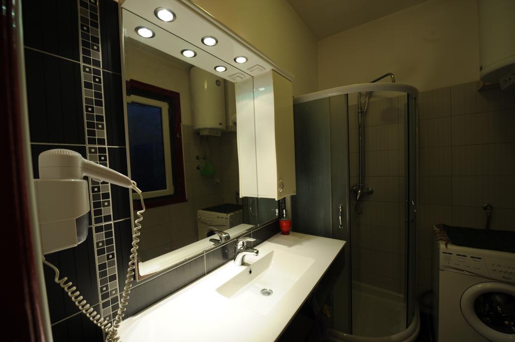 99 Muses Apartments Dordegol Екстер'єр фото