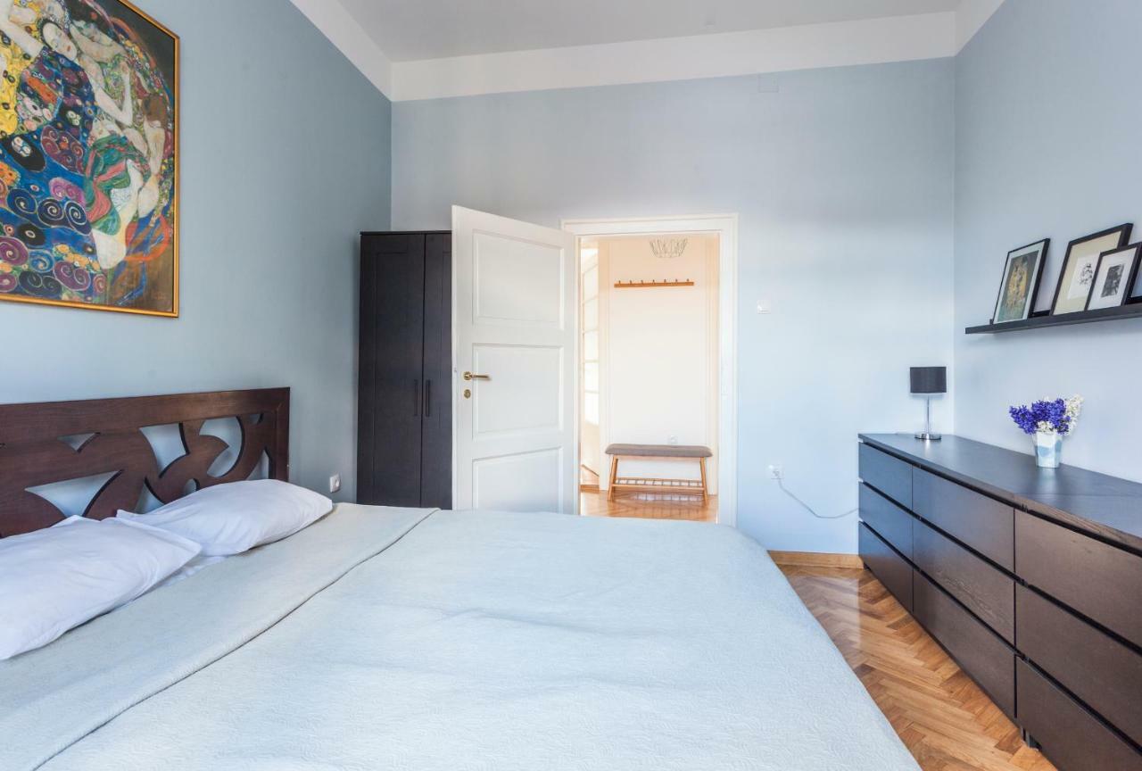 99 Muses Apartments Dordegol Екстер'єр фото