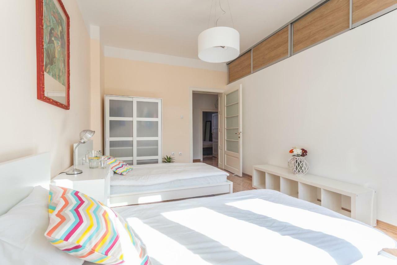 99 Muses Apartments Dordegol Екстер'єр фото