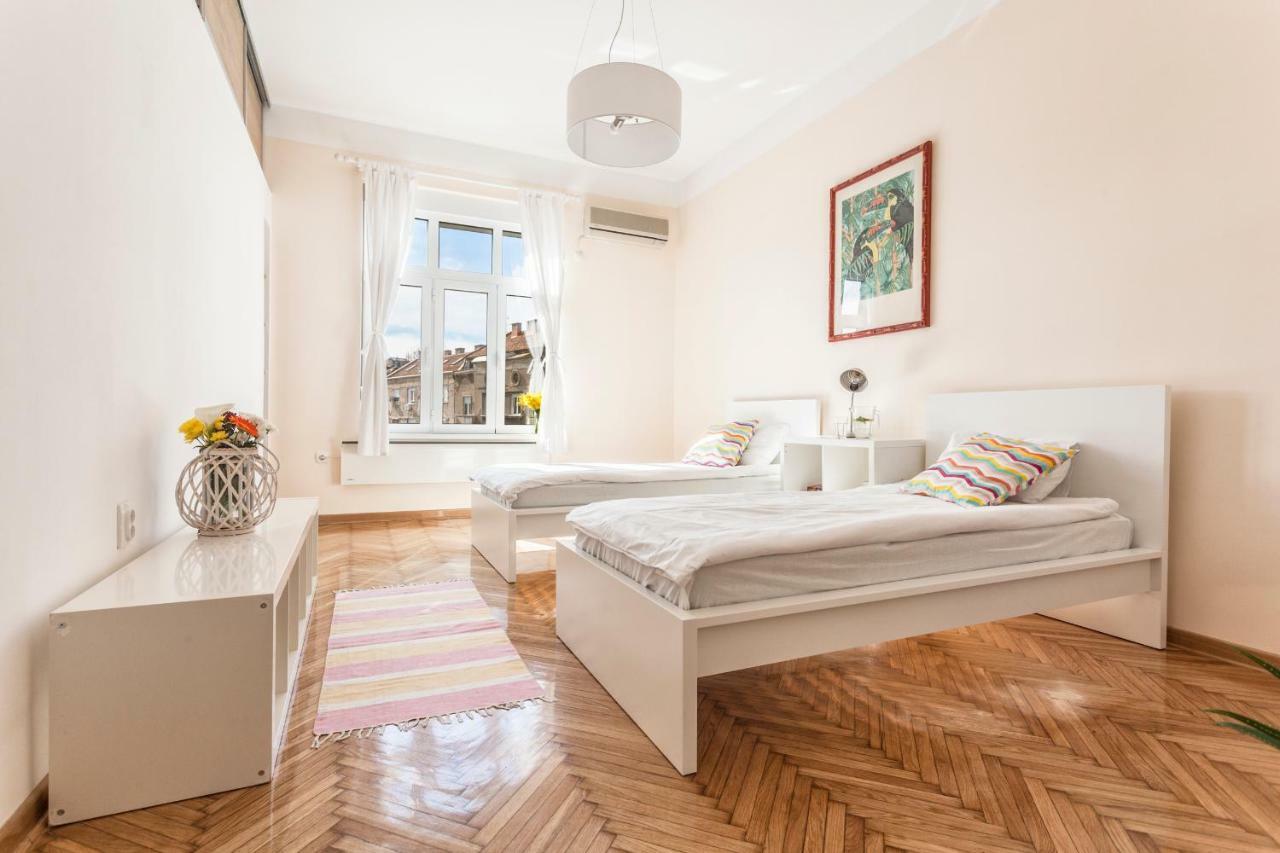 99 Muses Apartments Dordegol Екстер'єр фото