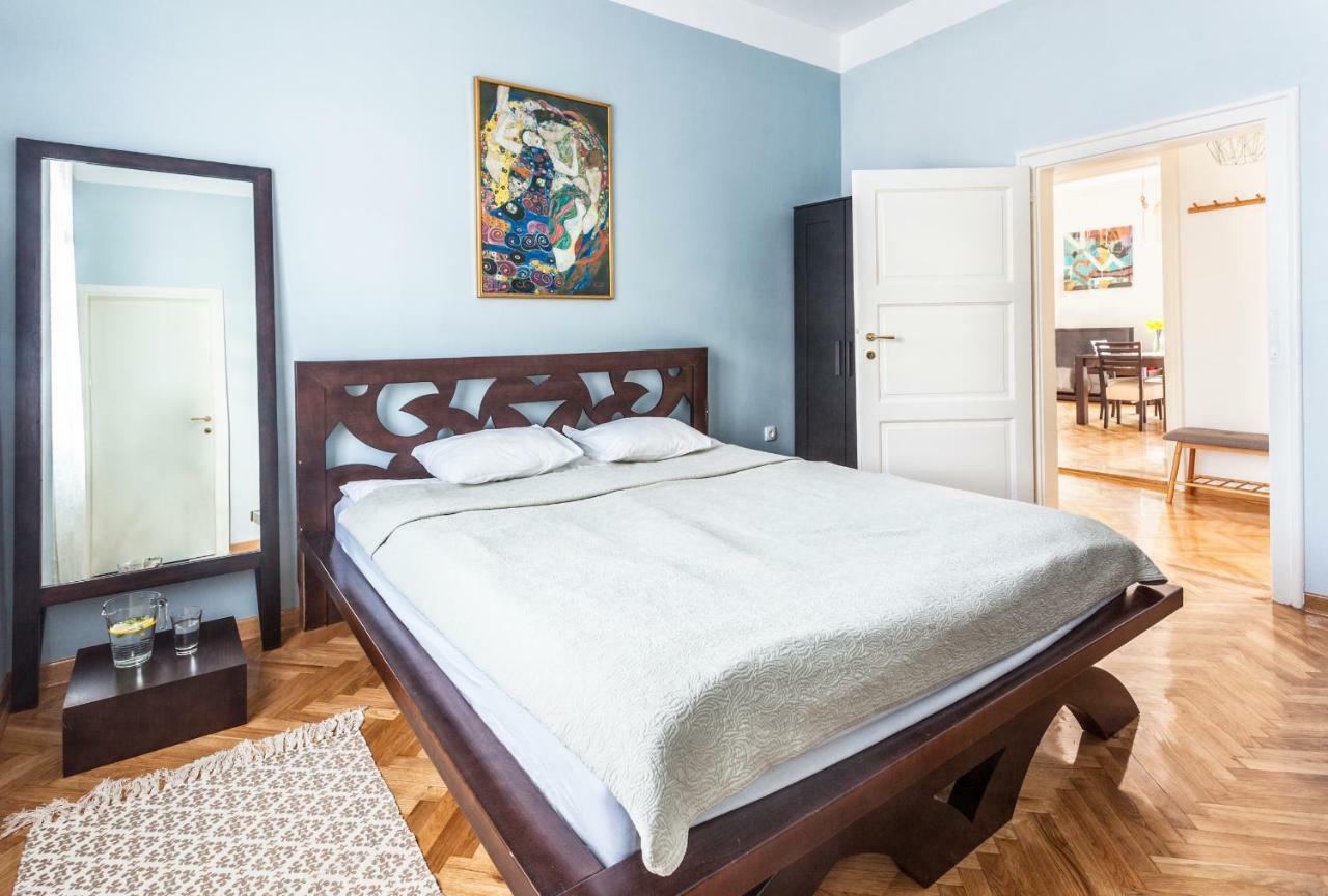 99 Muses Apartments Dordegol Екстер'єр фото